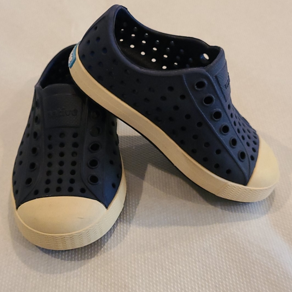 NATIVE - Jefferson Odor & water resistant